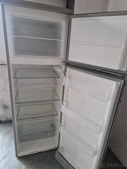 Stribrna lednice Electrolux - 2