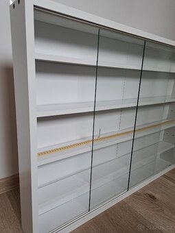 Vitrína závěsná bílá - 2