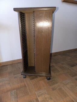 Stojan (polička, regál, skříňka) na CD - 2