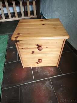 Noční stolek - 2