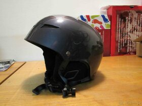 Prodám sjezdovou helmu GIRO velikost S obvod hlavy 52-55 cm, - 2