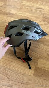 Cyklistická helma M/L 52-59cm - 2