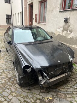Mercedes e270 cdi (ND) NOVA CENA 35000Kč - 2