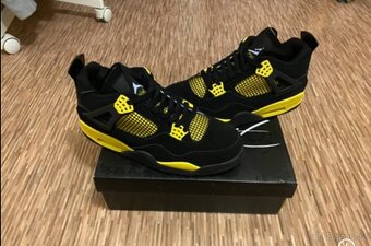 Air Jordan 4 Thunder Black - 2