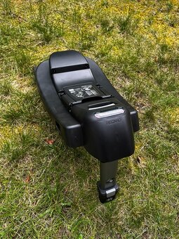 Autosedačka Recaro Guardia (0-13 kg) + ISOFIX základna - 2