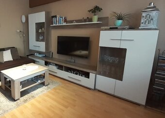 Obývaci stěna + konferenční stolek - 2