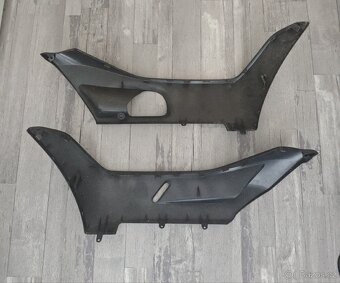 Levý a Pravý boční spodní plast Honda PCX 18-20 - 2