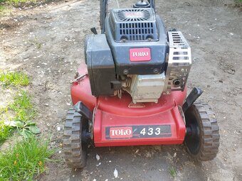 Benzínová sekačka TORO - 2