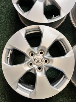 5x114,3 R17 Originál Alu Toyota RAV4 5.Gen. 2019+ senzor - 2