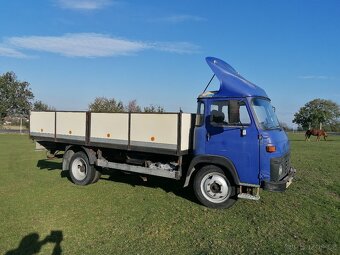 Avia 30L se zdvihacim celem - 2