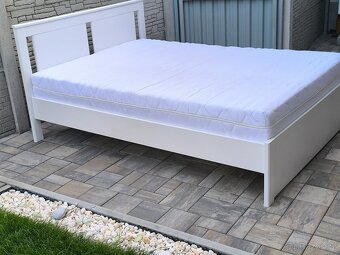Prodám manželskou postel + Matrací 140cm x 200cm - 2