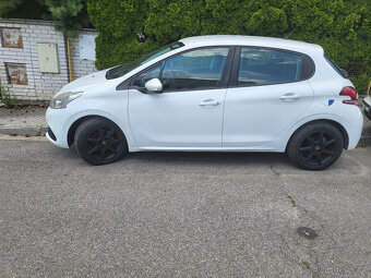 Peugeot 208 - 2