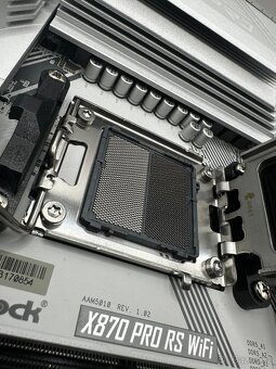 ASROCK X870 Pro RS WIFI - AM5 - DDR5 - záruka - 2