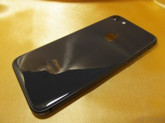 iPhone 8 Black 64GB TOP STAV ZÁRUKA - 2