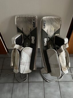Prodám betony bauer x5 pro int velikost L - 2