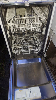 Myčka nádobí CANDY - 2