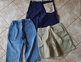 Prodám LEVNĚ šortky viz foto - 2