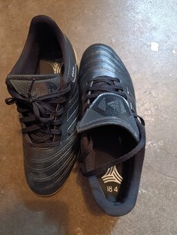 Sálovky Adidas 38-39 - 2