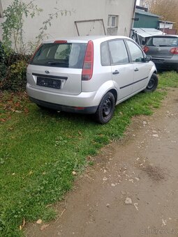 Ford fiesta - 2
