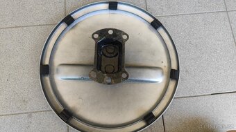 Kryt rezervy Suzuki Jimny - 2