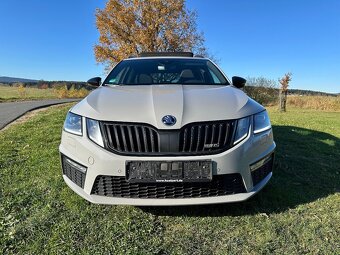 Škoda Octavia Combi RS SUPER VÝBAVA Motor: 2.0 TDi 135kW - 2