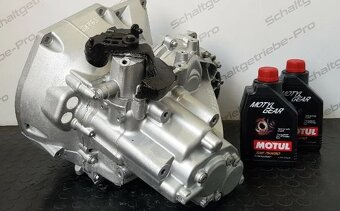 VOLVO V40 1.6T3 GTDI manuální převodovka - 2