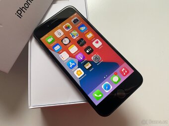 Apple iPhone SE (2020) 64GB Black TOP stav, ZARUKA - 2