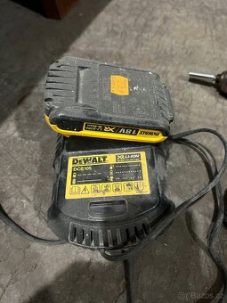 Dewalt AKU vrtačka - 2
