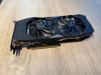 Grafická karta GIGABYTE GeForce RTX 2070 WINDFORCE 2X 8G - 2