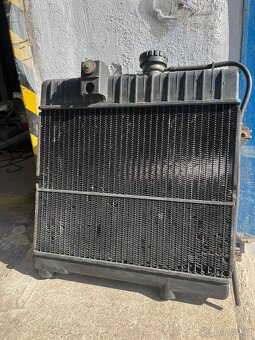BMW e30 m10 chladič - 2