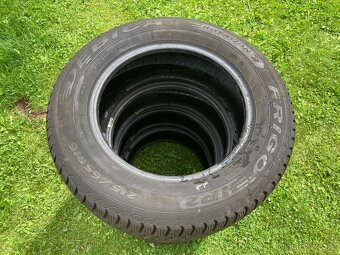 Pneu Debica 215/65/R16 - 2