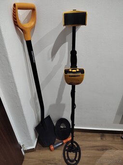 Detektor kovu Garrett ace 150 - 2