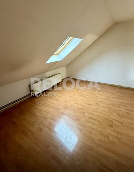 Byt 1+1, 43 m²,  klidné bydlení kousek od Prahy - 2