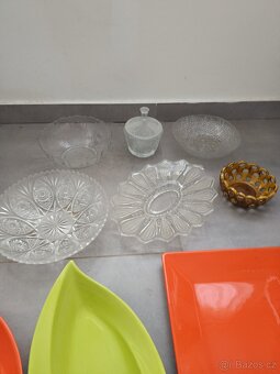 Skleněné mísy a talíře - 2