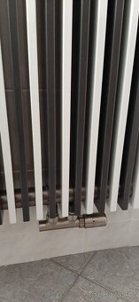 Radiátor kombinace antracit/bílá - 2