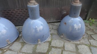 Prodám tyto staré industriální lampy – celkem 8ks - 2