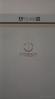 lednička s mrazákem - 2