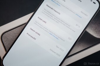 Apple iPhone 15 Pro Max 256GB Bílá - 2