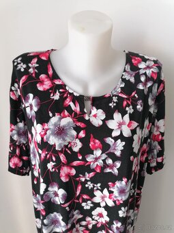 Dámské šaty vel. 52 - 2