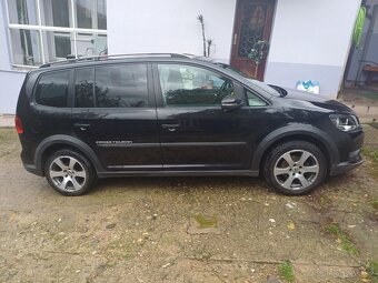 Prodám VW Touran  Cross - 2
