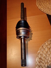 Hyundai Galloper přední levá poloosa original - 2