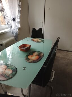 Kuchyňský jídelní stůl+4x židle - 2