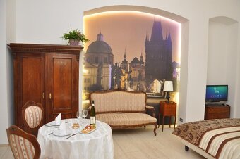 Starožitný gauč - 2