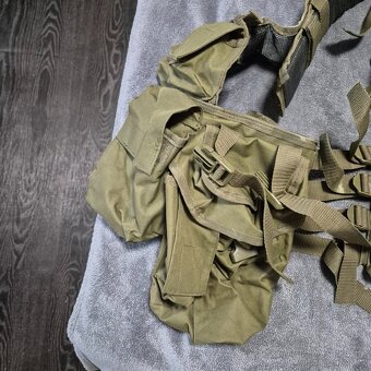 Zelená taktická vesta - 2
