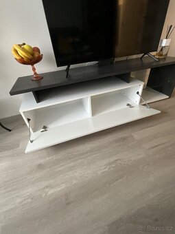 Komoda pod televizi - 2