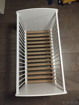 Dětská postýlka + matrace - 2