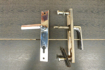 bezpečnostní kován - 2