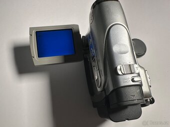 JVC GR-D239 Digitální kamera - 2