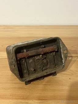Dobíjecí relé dynama 12V ,200W , 20 A - 2