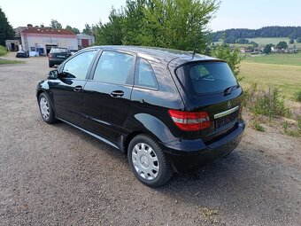 Mercedes Benz B200 - 2
